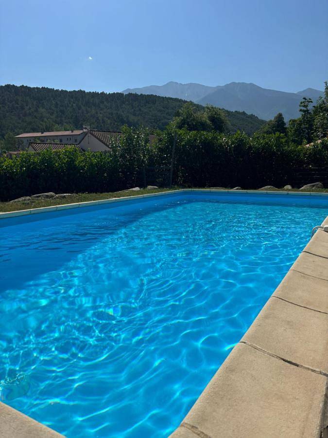 Location de vacances pour 8 personnes, avec vue ainsi que piscine et jardin à Fuilla - 3