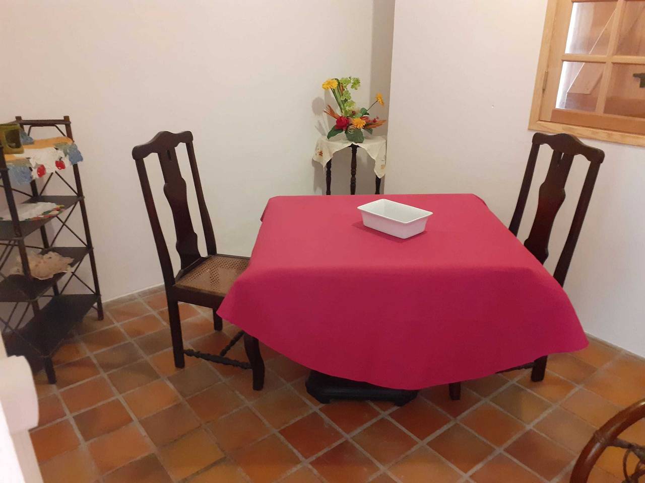 Entire apartment, Cosy apartment in Ducos with terrace - 107 m² - parking. in Dikos, Martinique