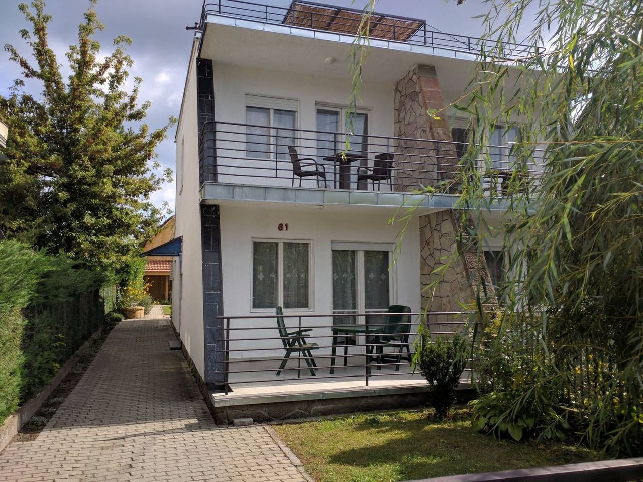 Doppelhaushälfte für sechs Personen mit Terrasse in Szantod, Plattensee Südufer