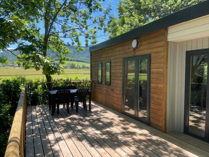 Camping pour 4 personnes, avec Terrasse ainsi que Vue et Vue sur le lac