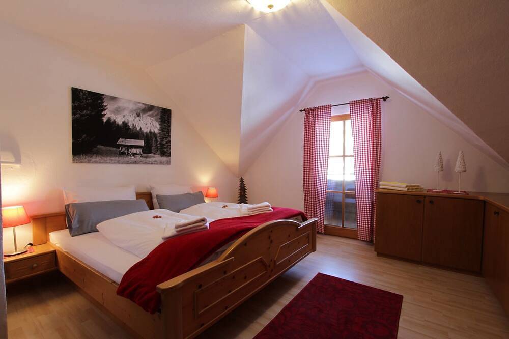 Geheel appartement, Gezellig appartement \"De Zugspitze\" voor 8 personen in Ehrwald in Ehrwald, Ammergauer Alpen (Oostenrijk)