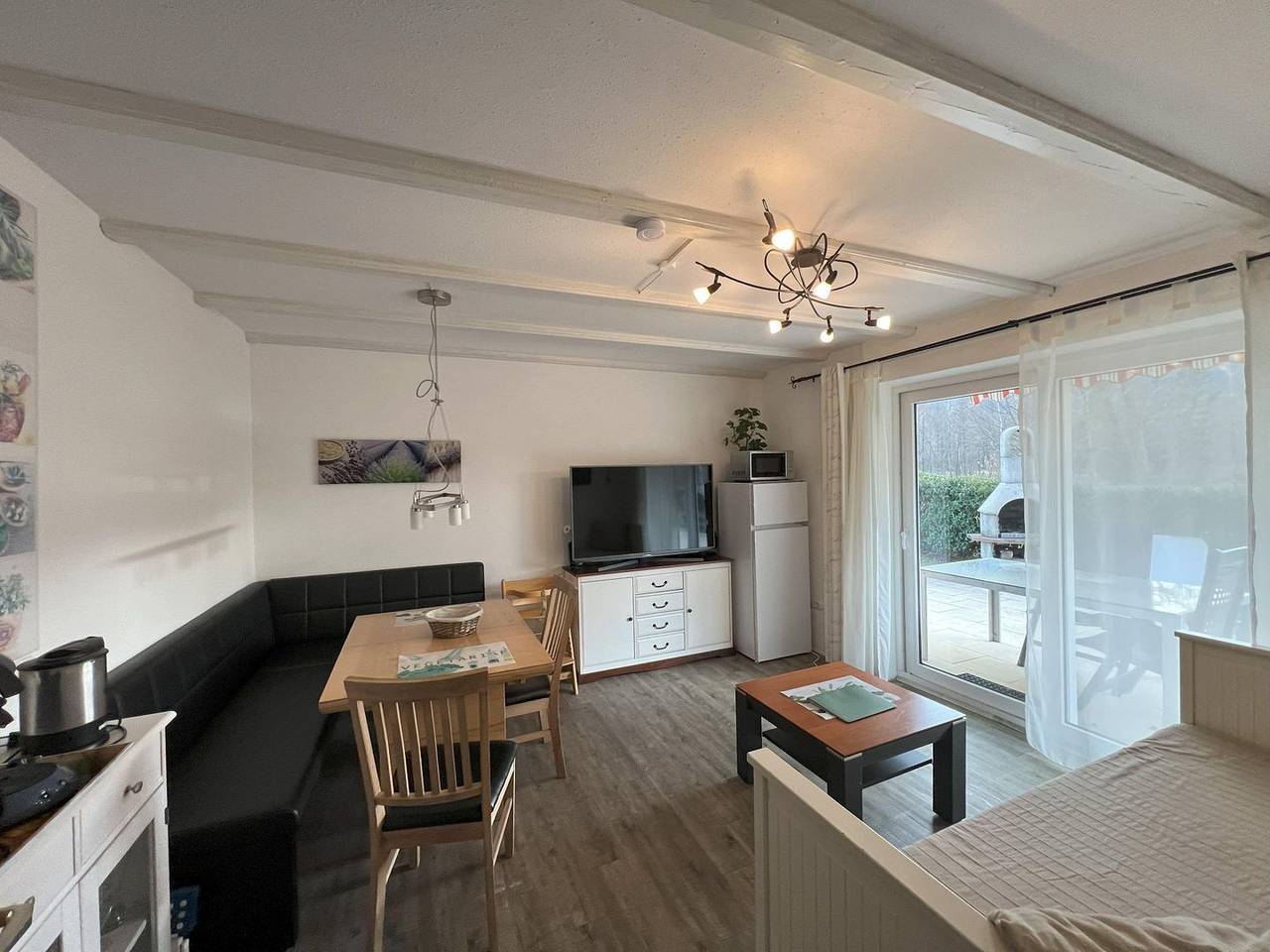 Ganze Wohnung, Fewo für 4 Personen mit Terrasse, Wlan & Hund erlaubt in Kummersdorf (Arrach), Arrach