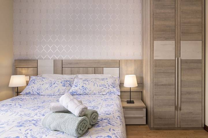 Apartamento entero, Apartamento junto a la Plaza Mayor, Wifi y Parking - leonapartamentos in León, Cordillera Cantábrica