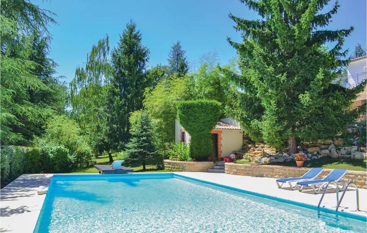 Location de vacances pour 4 personnes, avec Jardin et Piscine à Savignac-les-Églises - 4
