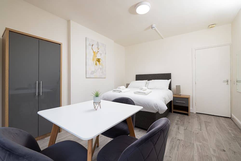 Entire apartment, Shepherd's Bush 3 refurbished apartment for 2 people in Hammersmith and Fulham, London