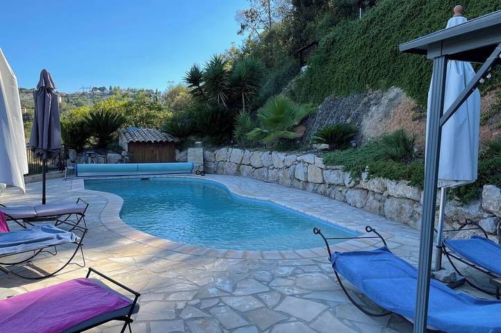 Villa pour 10 personnes, avec jardin et terrasse à Nice