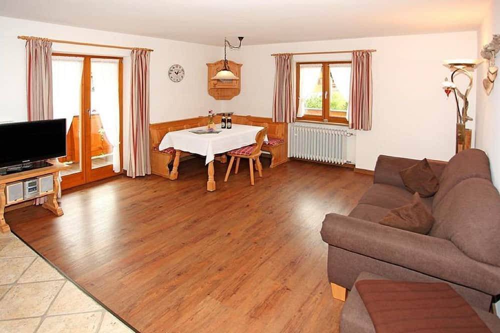 Ganze Wohnung, \"Elisabeth\" Fewo/1 Schlafraum/Dusche, Wc - Dreitorspitz, Haus in Krün, Bayerische Alpen