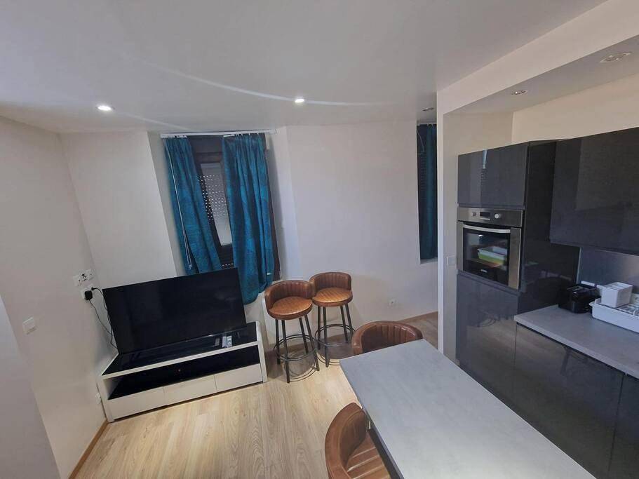 Appartement entier, One-Bedroom Apartment in Contamine-sur-Arve, Région de Bonneville