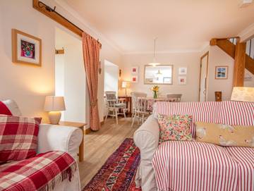 Glamping for 4 People in Highlands, Scotland, Photo 2