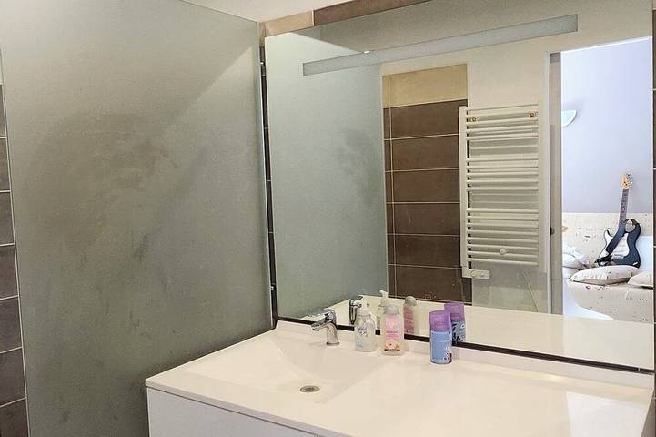 Gîte pour 2 personnes, avec jardin à Tour-de-Faure - 3