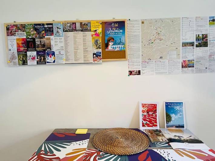 Gîte pour 2 personnes, avec terrasse et vue dans Office De Tourisme De Grasse - 4