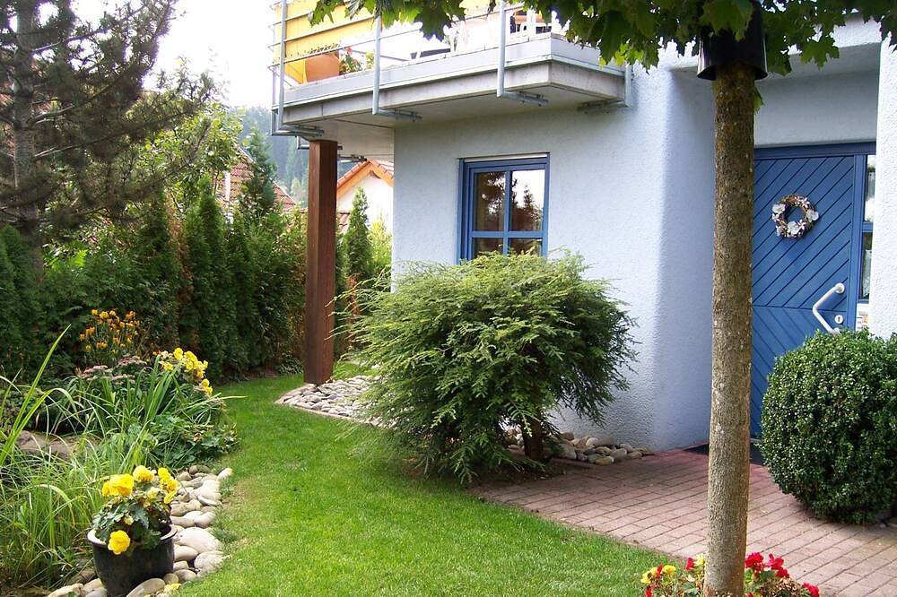 Ganze Wohnung, Ferienwohnung 38 qm, Parterre, kombinierter Wohn- und Schlafbereich, max. 2 Personen in Unterkirnach, Mittlerer Schwarzwald