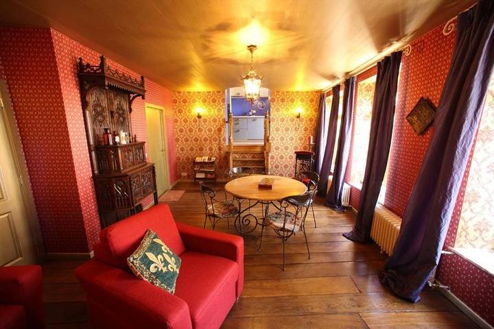 Location de vacances pour 4 personnes, avec vue et balcon, animaux acceptés à Fosses-la-Ville