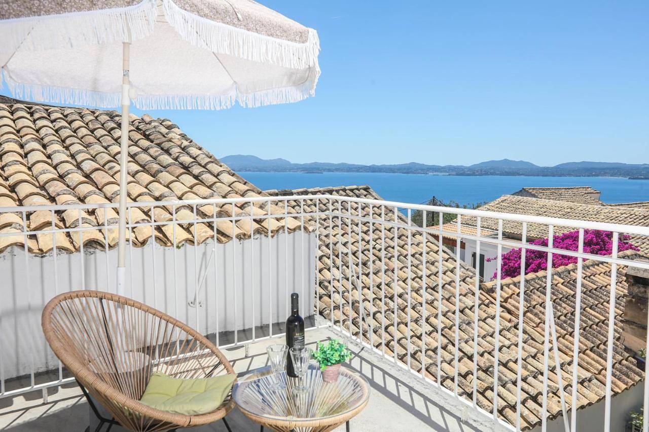 Appartement entier, Stelios House Sea view balcony in Katavolos, Corfou