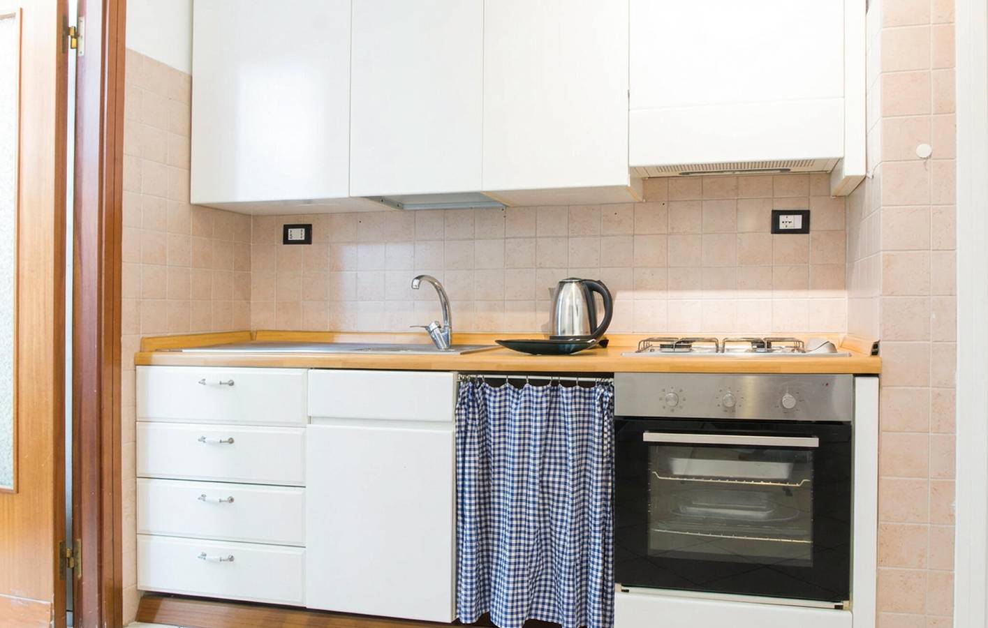 Apartamento vacacional entero, Apartamento junto a la playa con aparcamiento y WiFi in Sestri Levante (City), Sestri Levante