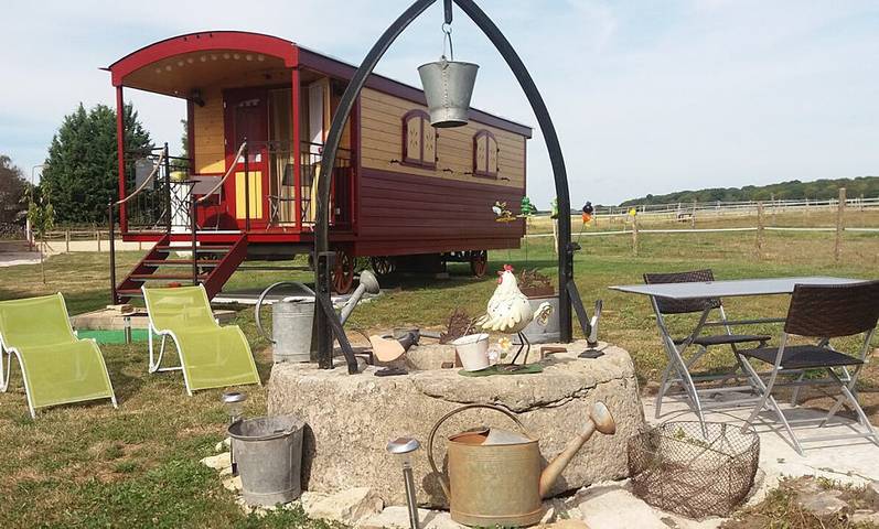 Gîte pour 3 personnes, avec jardin et piscine