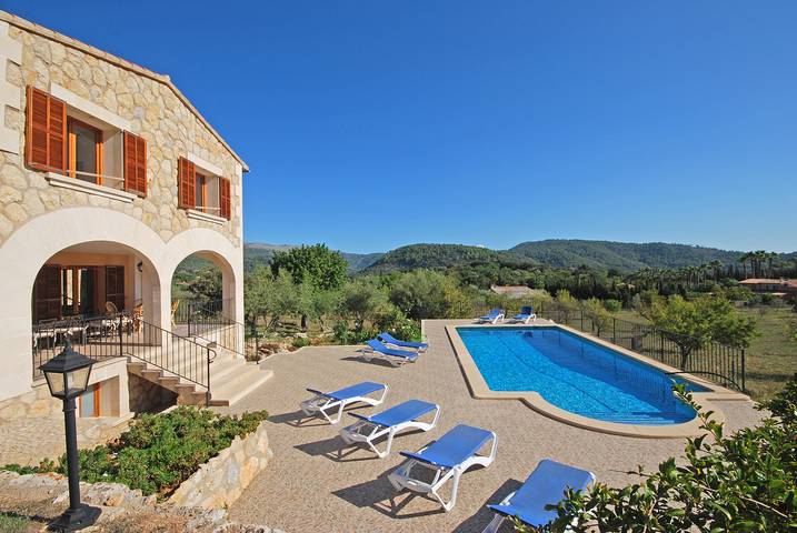 Maison de vacances pour 10 personnes, avec Terrasse et Jardin à Campanet