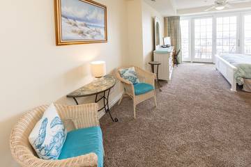 Vacation Apartment for 10 Guests in Sandbridge, Virginia, Picture 4