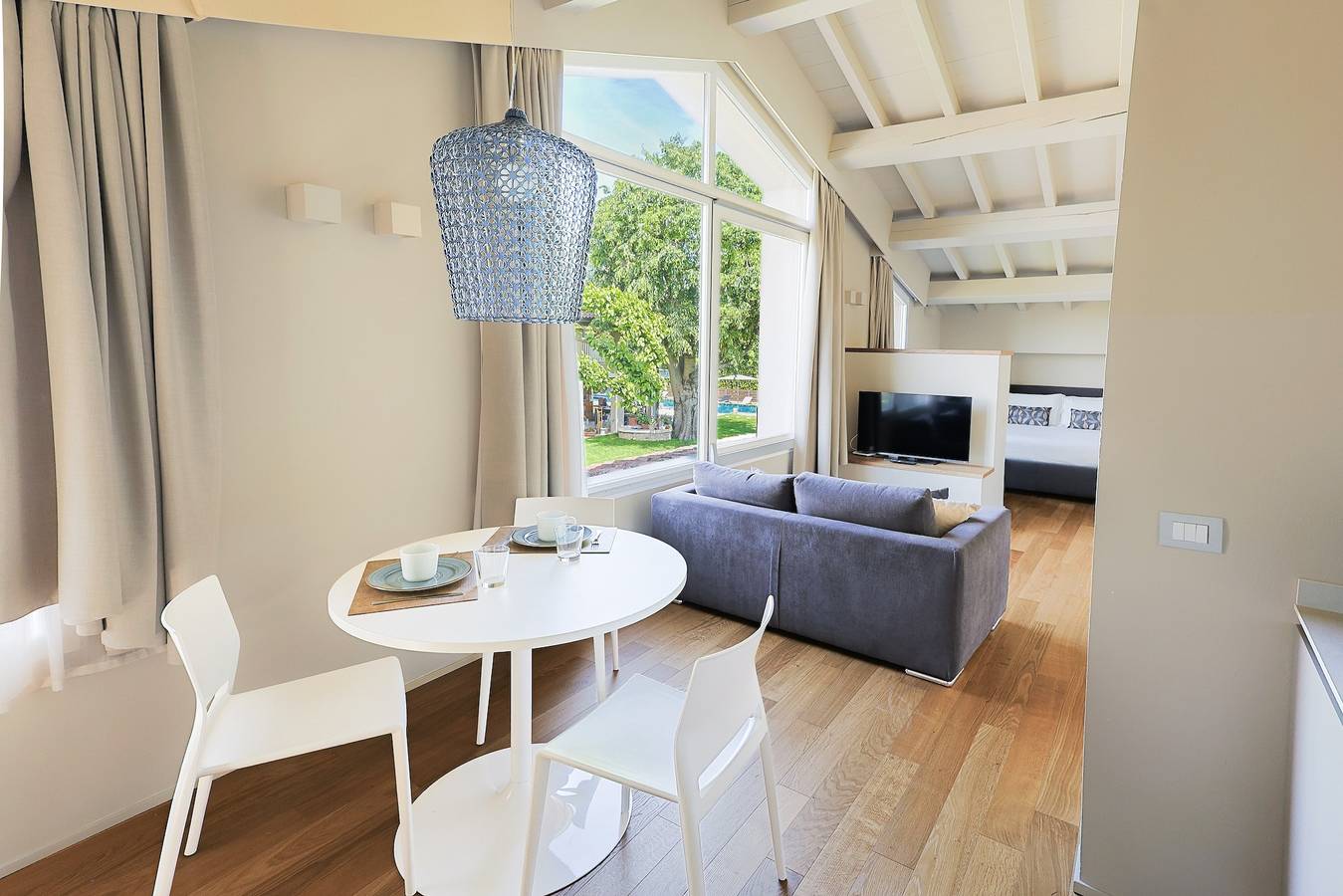 Ganze Wohnung, Apartment 'Casa Cordigero Adults Only - Gelso' mit Gemeinschaftspool, Wlan & Klimaanlage in Ponti sul Mincio, Gardasee-Berge