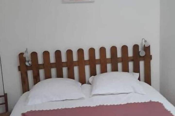 Gîte pour 2 personnes, avec jardin et terrasse à Brens - 3