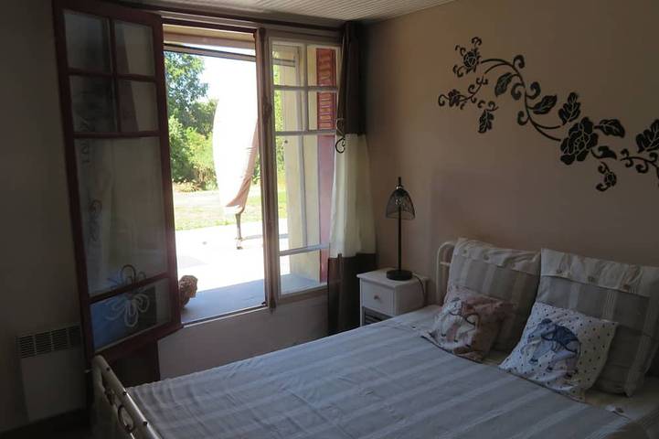 Location de vacances pour 8 personnes, avec jardin et terrasse, animaux acceptés à Briantes - 3