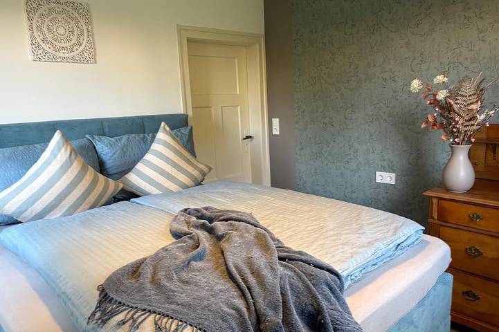 Ferienwohnung für 4 Personen, mit Whirlpool und Terrasse in Schleusingen