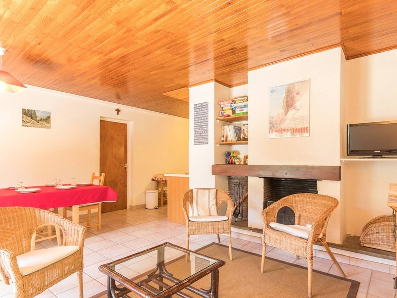 Ganze Wohnung, Gemütliche Wohnung für 8, nahe Pisten, Kamin in Saint-Chaffrey, Serre Chevalier