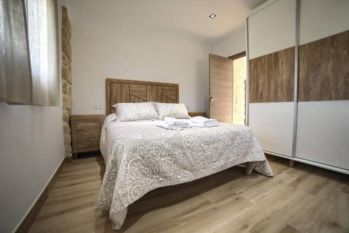 Casa rural para 12 personas, con jardín además de piscina y vistas, Se admiten mascotas en Montefrío - 4