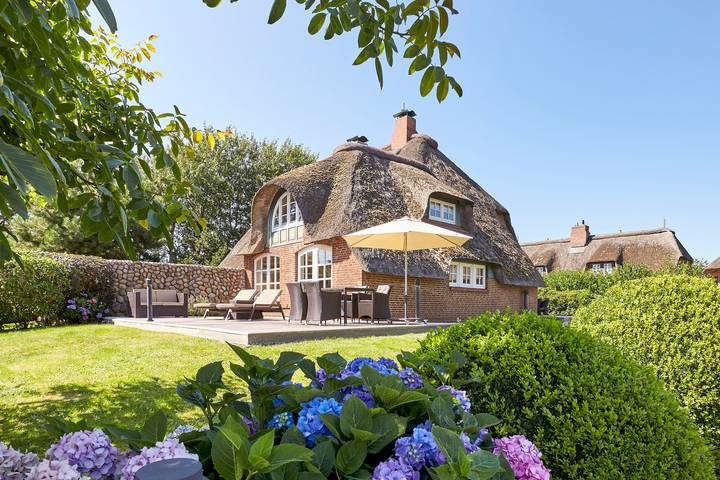 Ferienhaus mit Meerblick für 4 Personen, mit Sauna und Terrasse sowie Garten in Nieblum