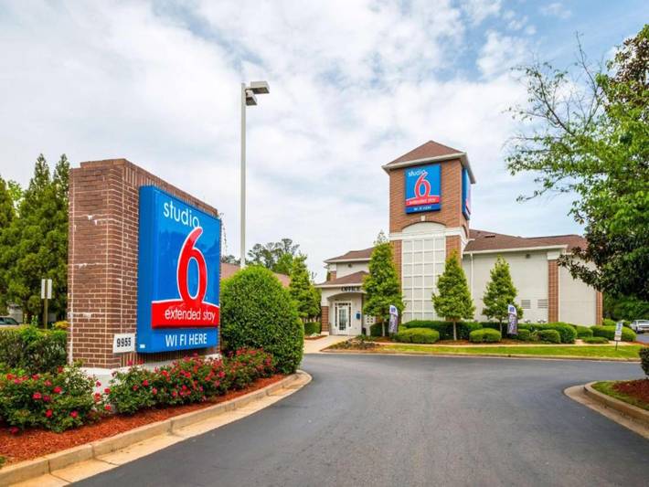 Apartamento entero, Habitación acogedora de 2 camas adaptada para personas con discapacidad | Nsmk in Roswell (GA), Condado de Fulton