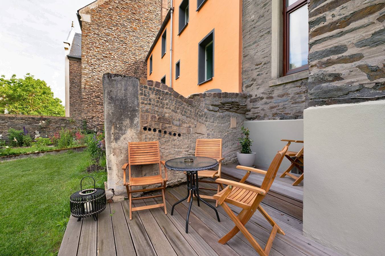 Geheel appartement, Appartement 'Alte Stadtvilla Am Weinberg 5' met gedeelde tuin en Wi-Fi in Traben-Trarbach, Bernkastel-Kues en Omgeving