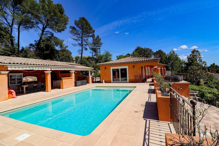 Gîte pour 12 personnes, avec piscine à Flayosc - 2