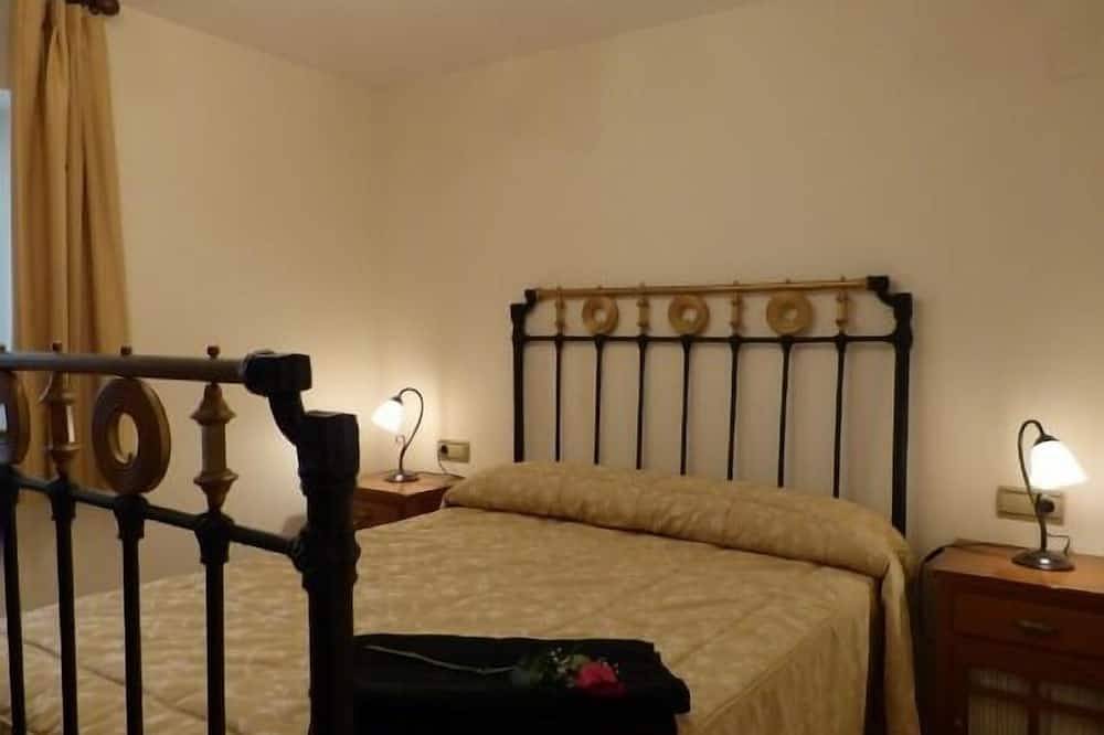 Casa Casbas - Apartment 2 (6 pax) in Jaca, Spanish Pyrenees