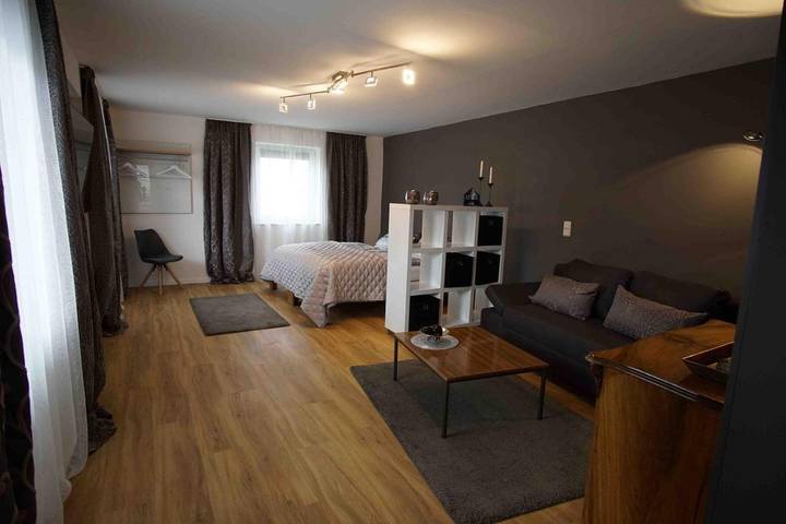 Ferienwohnung für 2 Personen, mit Balkon und Terrasse sowie Ausblick in Bad Grönenbach