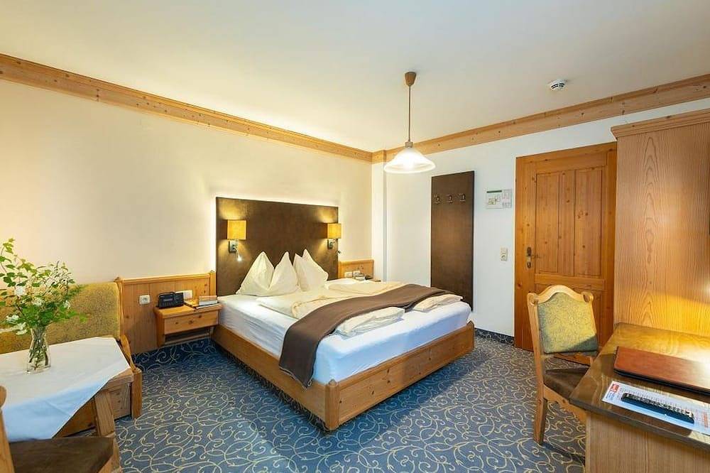 Komfortdoppelzimmer \"Lebensfreude\" Üf - Naturhotel Hüttenwirt in Hüttschlag, Ski Amadé