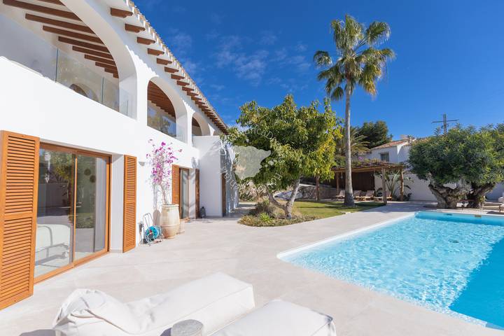 Chalet para 12 personas, con jardín además de vistas al mar y balcón en Marina Alta - 4