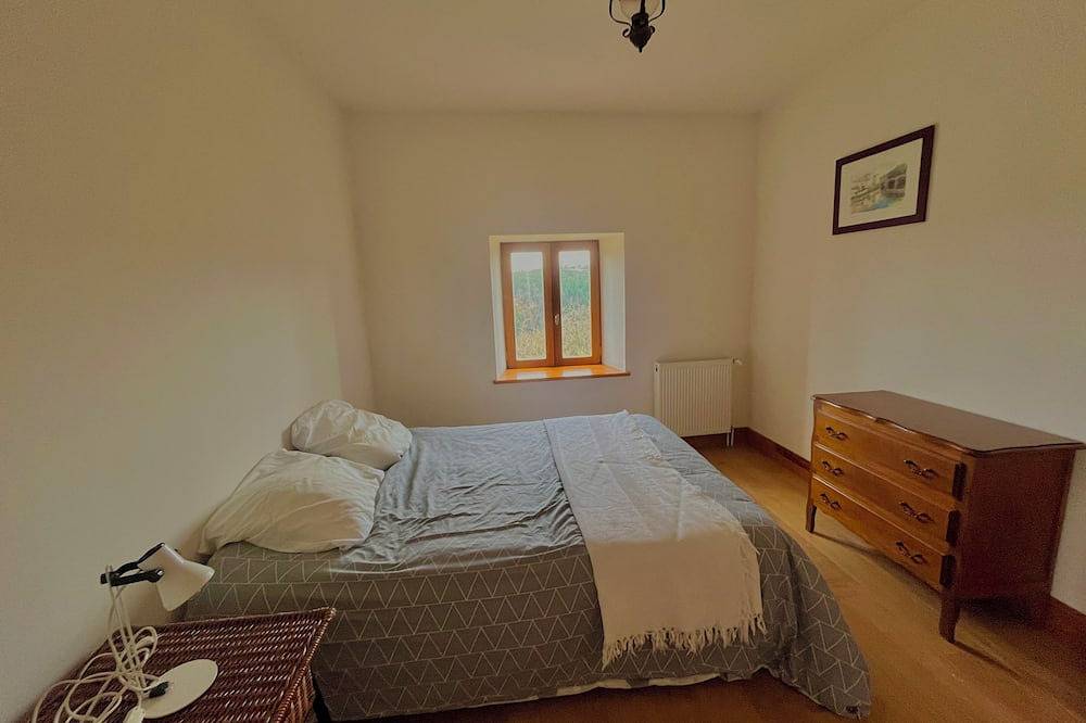 Gîte nature et sérénité 9 personnes in Tours-sur-Meymont, Parc Naturel Régional Livradois-Forez