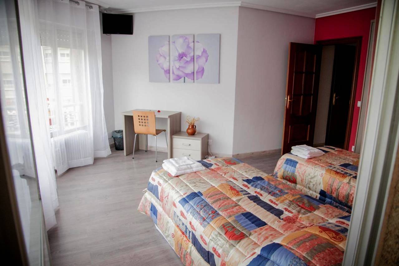 Pensión Parque del Ebro in Logroño, Provincia de La Rioja