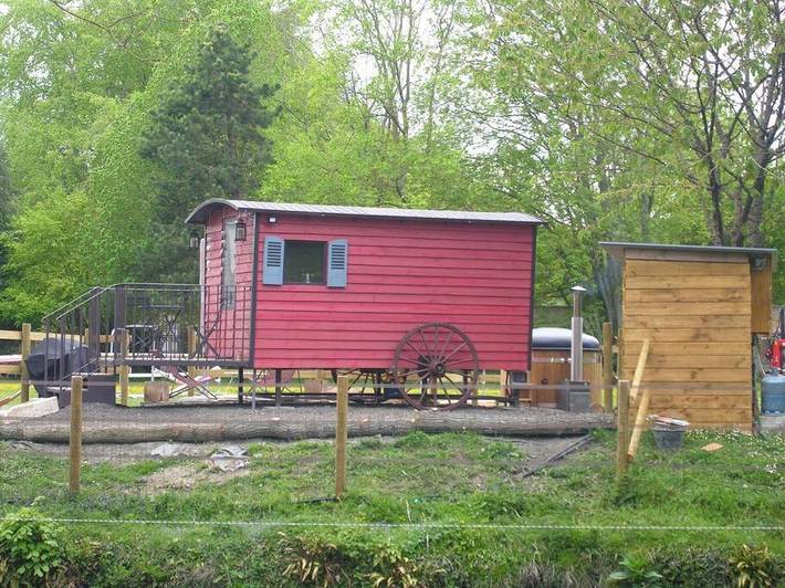Gîte pour 2 personnes, avec jardin ainsi que jacuzzi et balcon dans Airan - 4