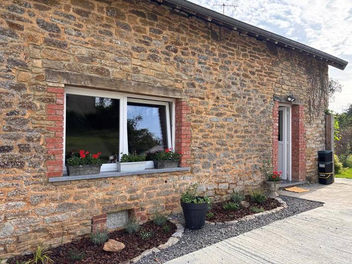 Location de vacances pour 6 personnes, avec Terrasse à Éteignières