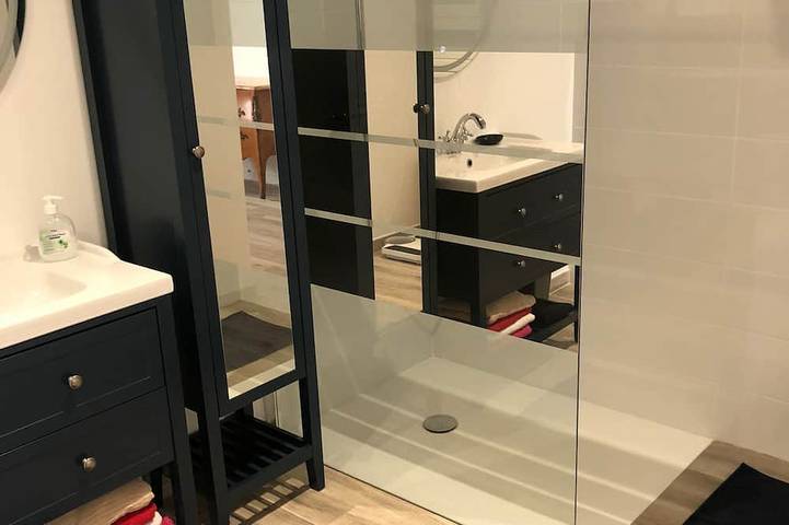 Gîte pour 4 personnes, avec Jacuzzi ainsi que Terrasse et Jardin à Quissac - 3