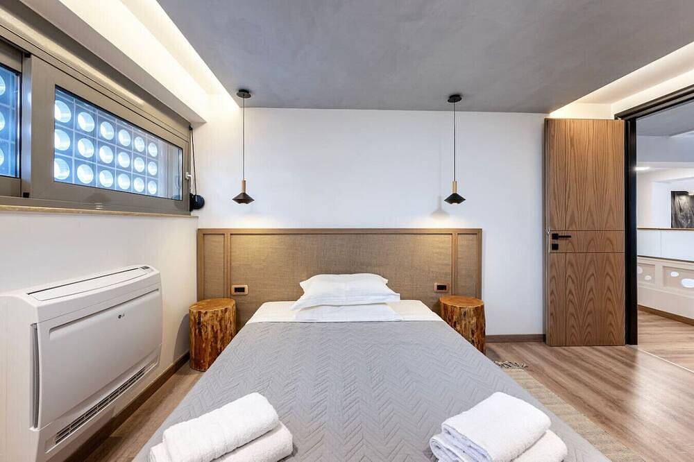 La Casa Beachside with Jacuzzi in Kos Stad, Kos