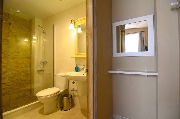 Ferienwohnung für 2 Personen, mit Pool, mit Haustier in Pals - 2