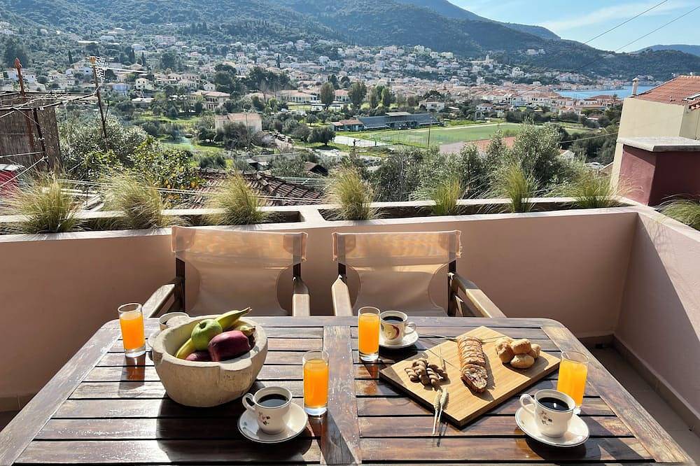 Antonio's House, Ithaka – Your Perfect Island Retreat Awaits! in Vathy, Griechenland