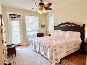 Vacation House for 8 Guests in Miramar Beach, Emerald Coast, Picture 3