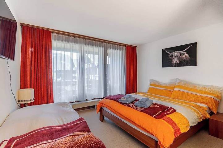 Ganze Wohnung, Bergsicht im Ferienzentrum | Parkplatz|Balkon|Wifi in Diemtigen, Frutigen - Lenk - Adelboden