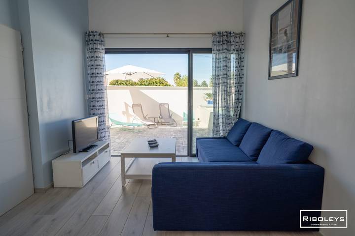 Riboleys - Villa 10 personnes avec piscine privée à 200m de la mer in Vias Plage, Vias
