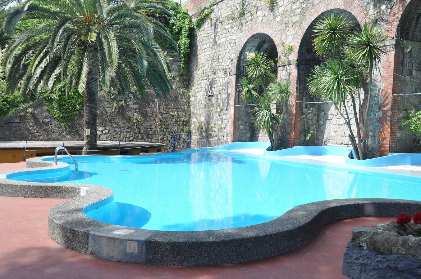 Apartamento entero, Estudio Moneglia 34 cerca de la playa con piscina compartida y Wi-Fi in Bagni Jolanda, Moneglia