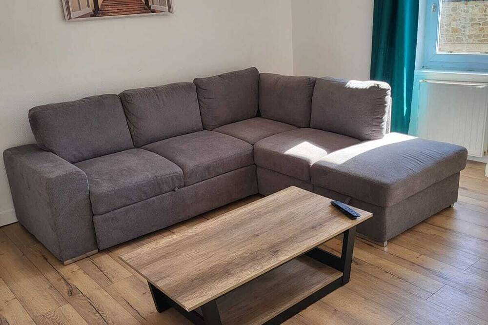 Apartamento entero, 2 nd floor city center apartment in Saint-Pol-de-Léon, Ceinture Dorée