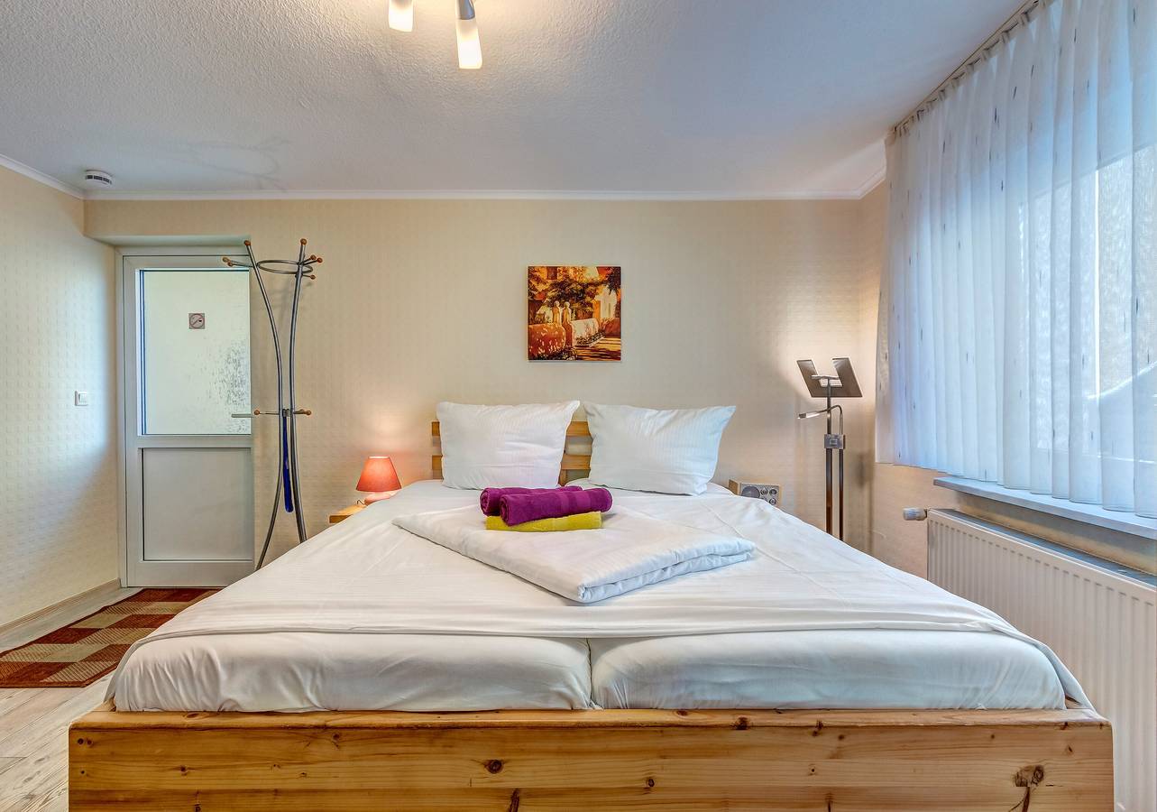 Ganze Wohnung, Ferienwohnung 'Ahlbeck 4' mit Gemeinschaftsterrasse und Wi-Fi in Drei Kaiserbäder, Heringsdorf